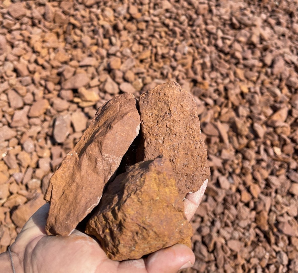 Brown Gravel 4 - 8cm 20KG Unique Garden Gravel - Greensouq - 