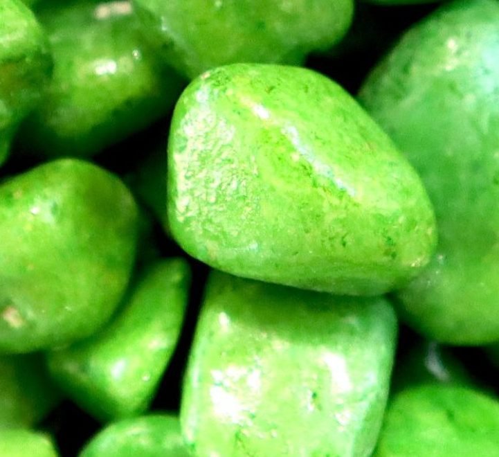 Green Aquarium Pebbles | Decorative Painted Pebbles "Aquarium" 10 - 15mm - Greensouq -