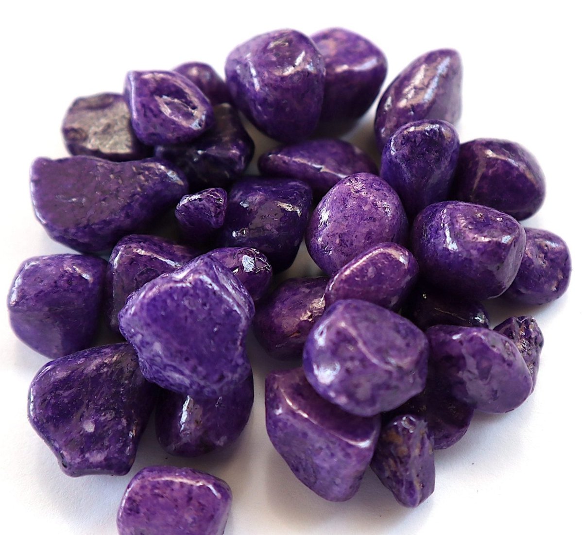 Purple Aquarium Pebbles | Purple Decorative Painted Pebbles "Aquarium" 10 - 15mm - Greensouq -