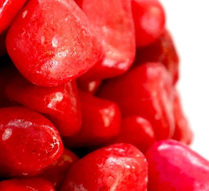 Red Aquarium Pebbles | Red Decorative Painted Pebbles "Aquarium" 10 - 15mm - Greensouq -